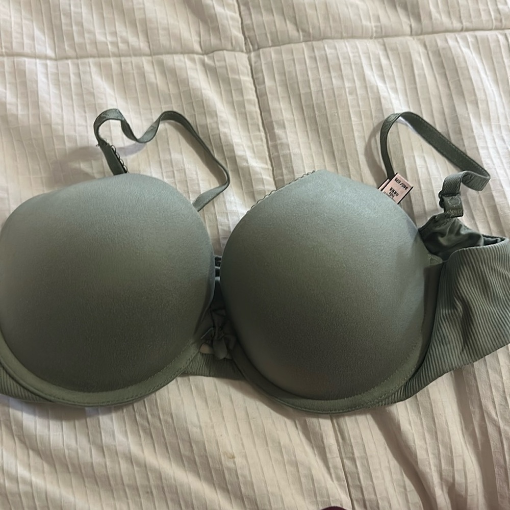 Victoria’s Secret bra